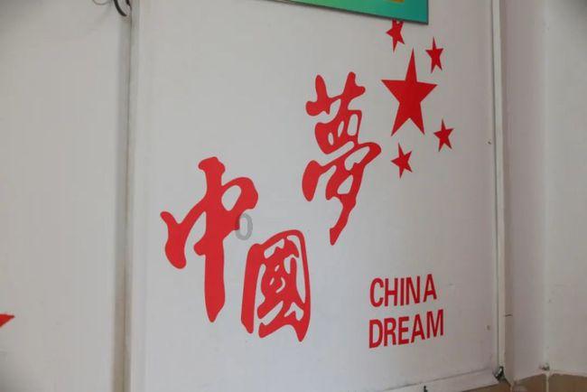 《繁花》追忆一个发光的时代